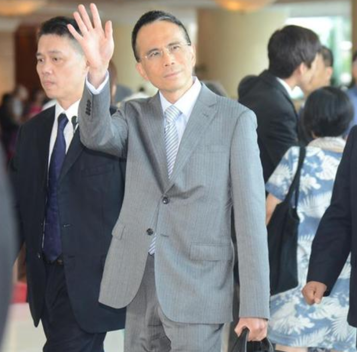 香港“黑老大”：绑架李嘉诚儿子，成功勒索10.38亿，在内地落网