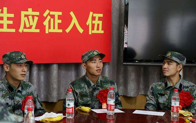 应届大学生入伍（2022大学生参军入伍）