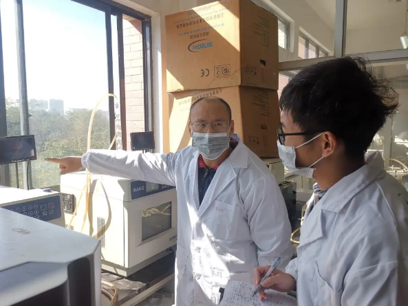 任职湖北名校，他解决废水处理难题，团队产生经济效益上亿元