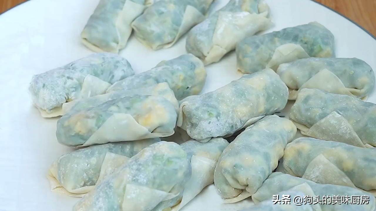 懒人早餐我就服这个做法，不揉不擀面，几分钟做一锅，酥脆鲜香