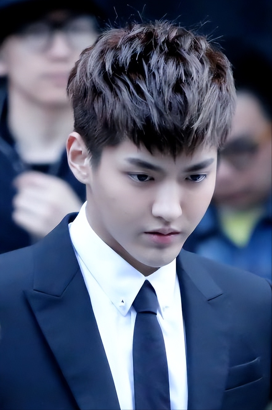 除了吴亦凡被北京警方带走，这九位也曾深陷牢狱，看他们做了什么