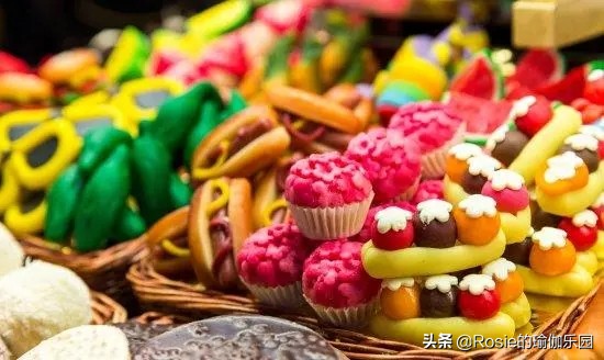 王子文练瑜伽又美又飒，每天15min理疗瑜伽，冻龄美肤缓解腰背痛