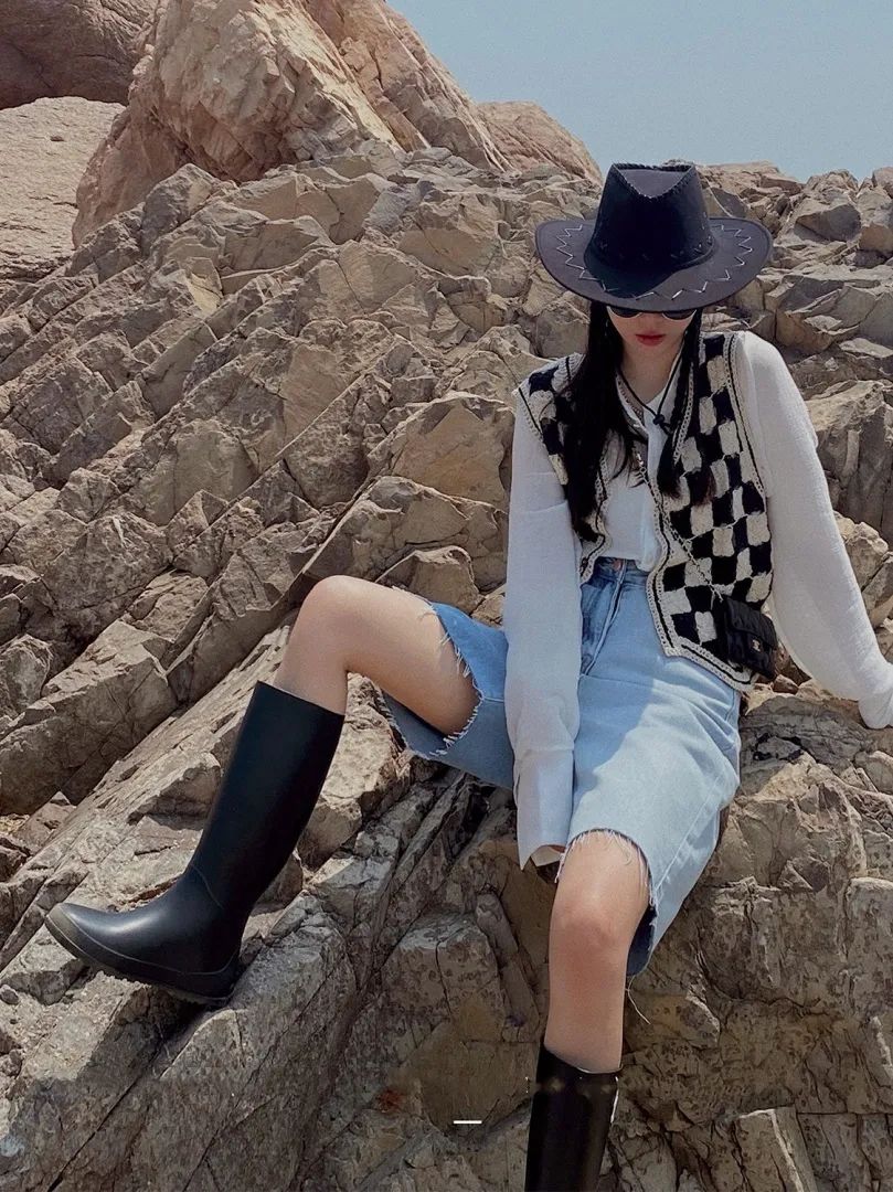 次次艳压00后小花，35岁的杨幂心机在哪儿？