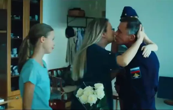 王牌部队名扬天下，看俄罗斯新上映的大片《天空》，如何宣传英雄
