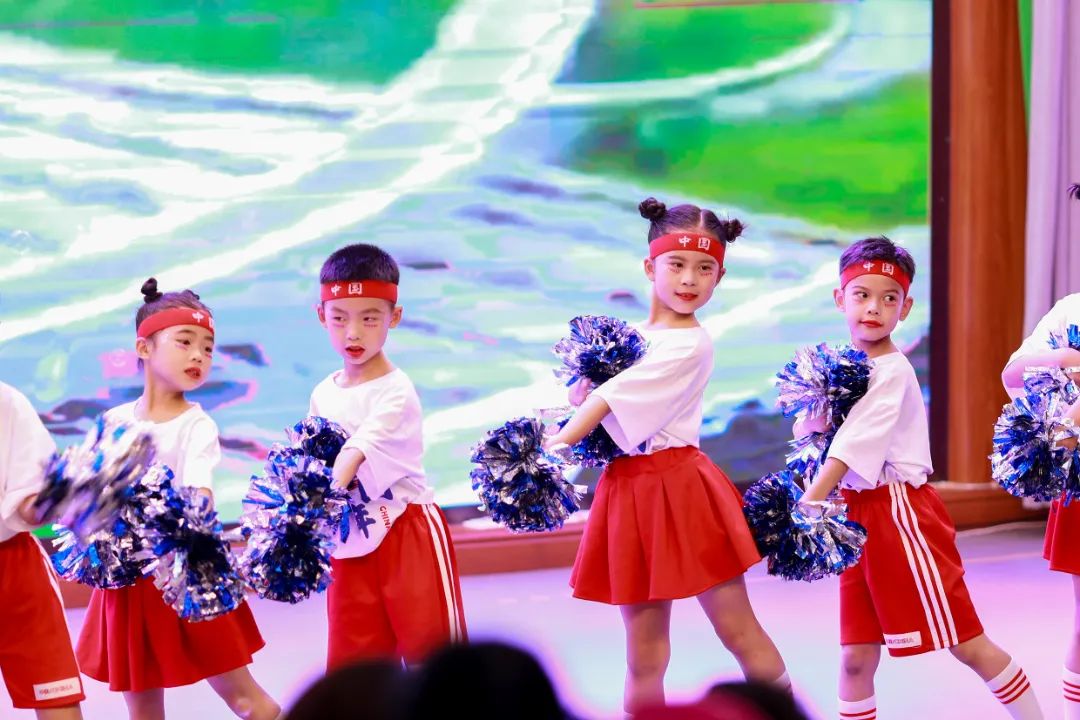 华阳实验小学举行“童星耀五月·艺术绽花开”群舞比赛（续）