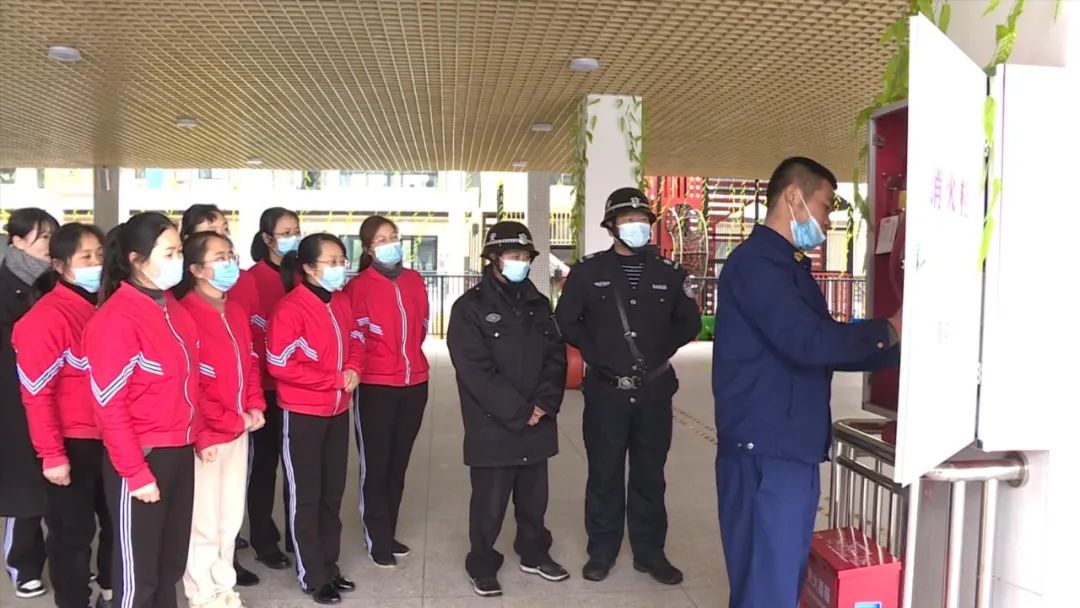 「冠豸山下是我家」連城消防進校園 開展“消防安全”開學第一課