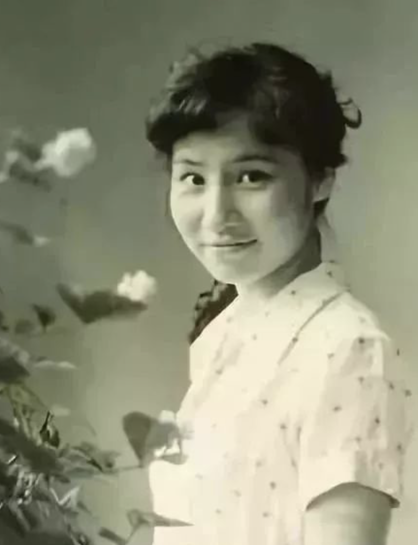 主播徐俐：与前夫相伴10年离婚，二婚丈夫给了她和儿子温暖人生