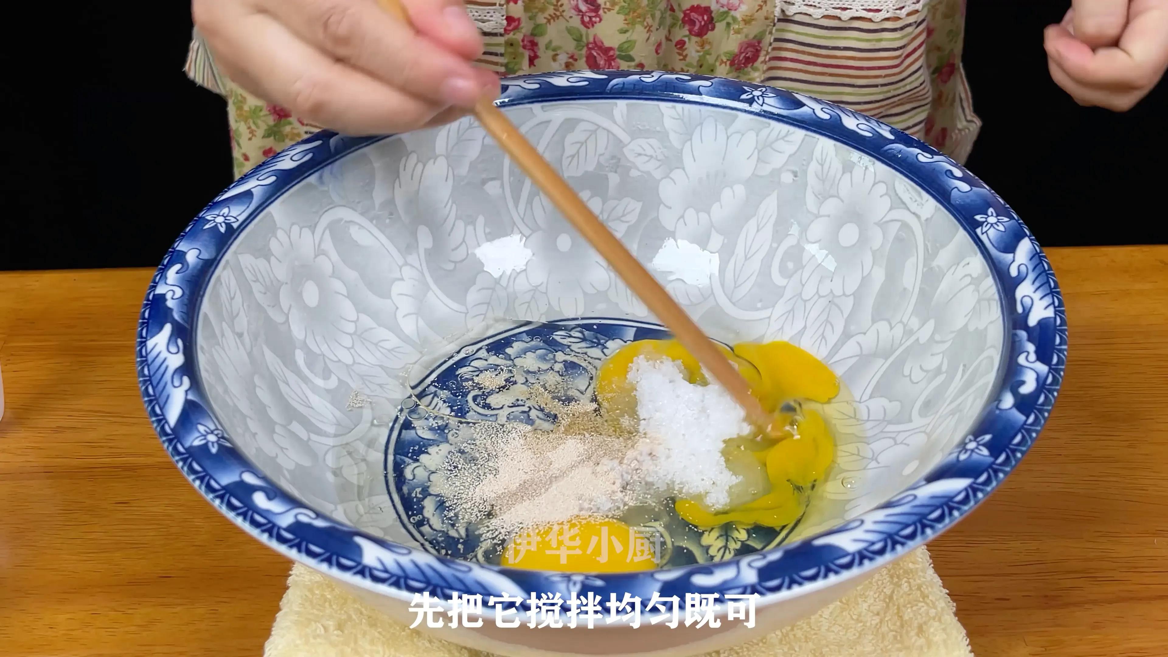 面粉别蒸馒头了，教你做麻花，不用油炸，松软香甜比面包还好吃