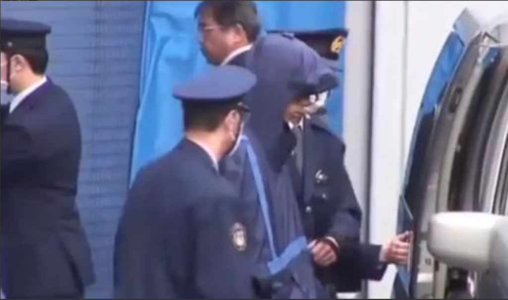 日本小伙杀人后边逃亡边整容，2年后落网，因太帅被无数少女追捧