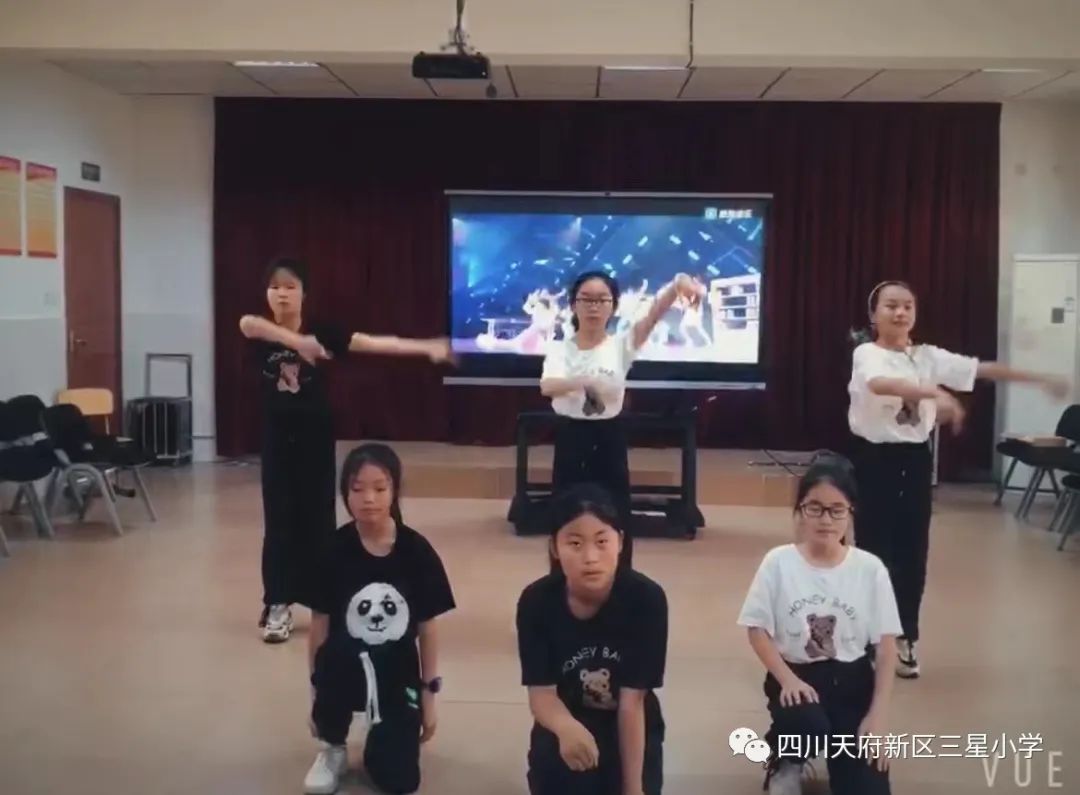 天府新区三星小学举行“金芙蓉”声乐比赛以及六一文艺节目初选