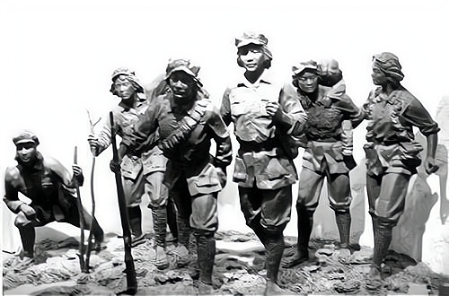 23岁巾帼女英雄，拯救群众不幸被抓，惨遭日军掏心“一尸两命”