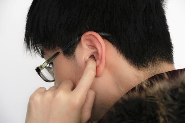 传言“体内有癌，睡眠先知”，睡眠时3个“不对劲”，需要查吗？