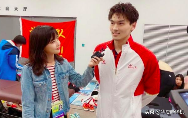 央视美女主持王冰冰，和体坛新秀恋情曝光，是真爱情还是真炒作？