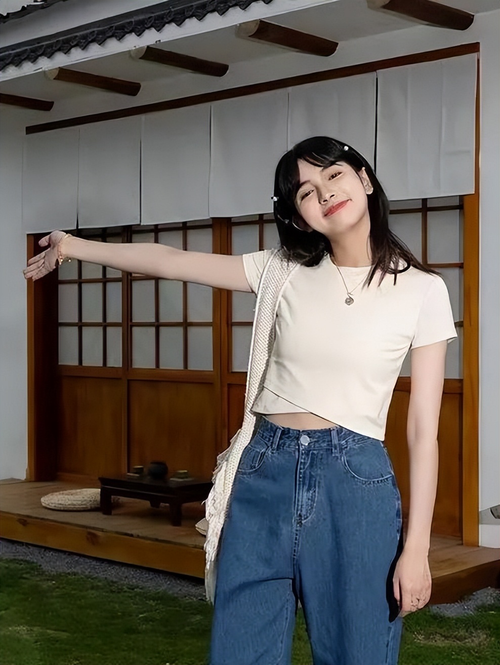 次次艳压00后小花，35岁的杨幂心机在哪儿？