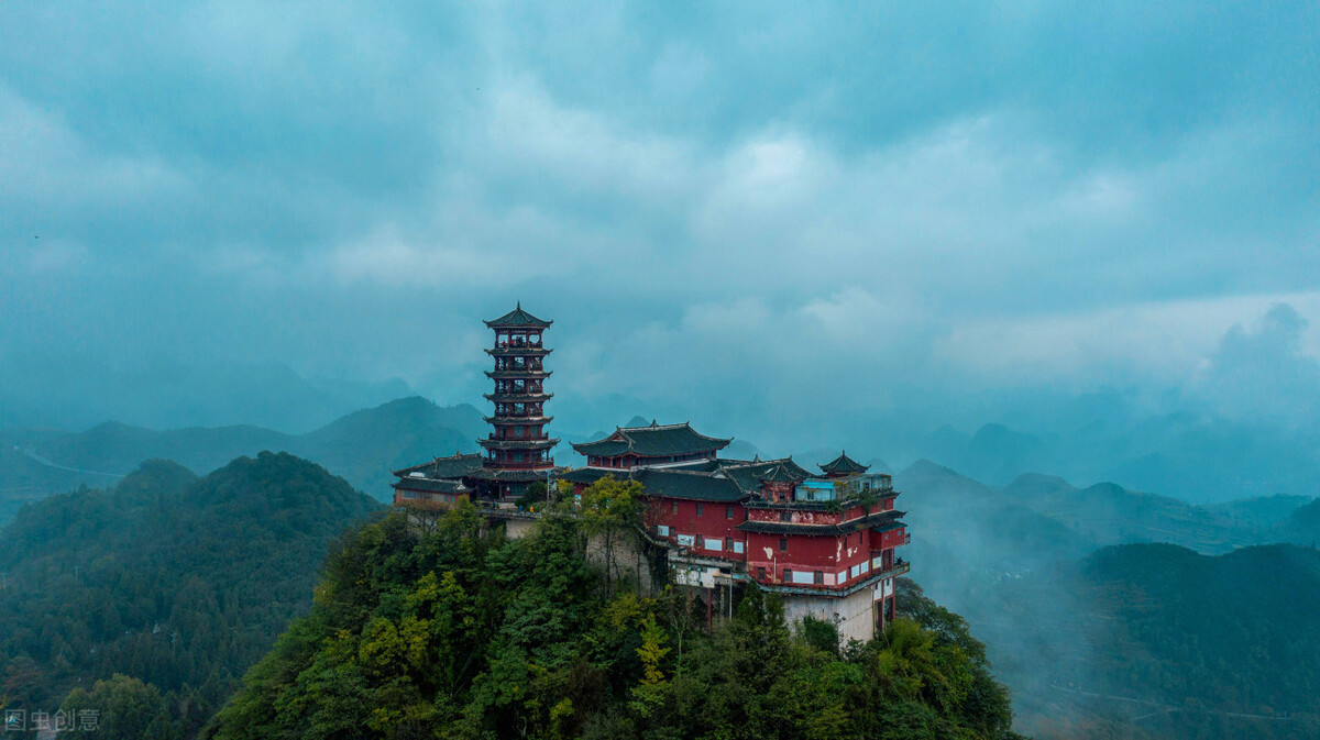 愿为泥土飘香—浅谈杨丽萍的诗词