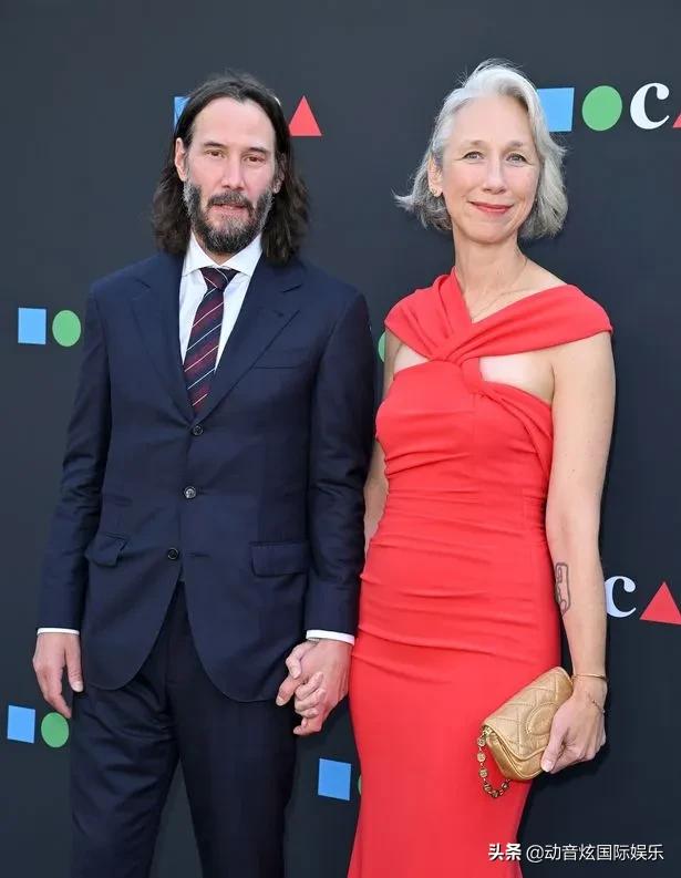 《黑客帝国》第一部上映23年后，演员们现在在哪里