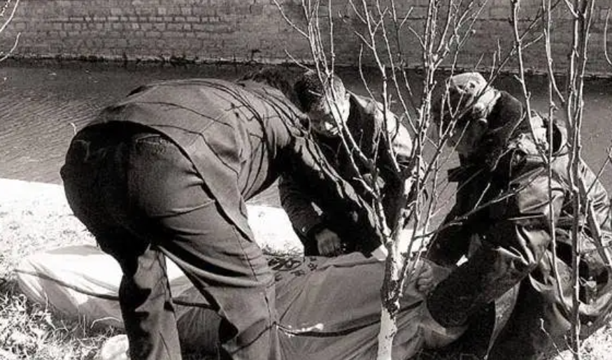 深圳六魔女劫杀案：6名女子路边搭顺风车，结果17名司机先后身亡