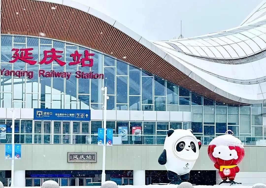 置办一套滑雪装备要上万？国潮品牌真香
