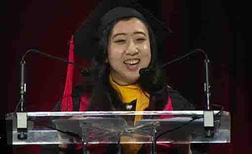 美国演讲女留学生（杨舒平）
