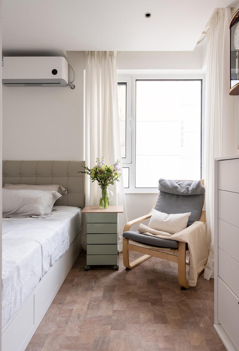 110㎡的户型，餐厅却只有巴掌大，她以逆向思维改造后，超舒适