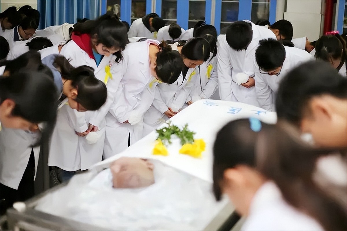 2020年，湖南24岁大学生开学日去世，最后一个生日愿望让人泪目