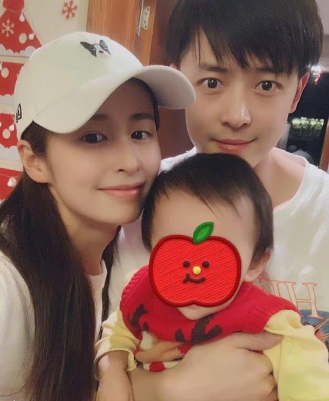 颖儿：父母为了她分居7年，她与丈夫AA制，生完孩子9天就复出拍戏