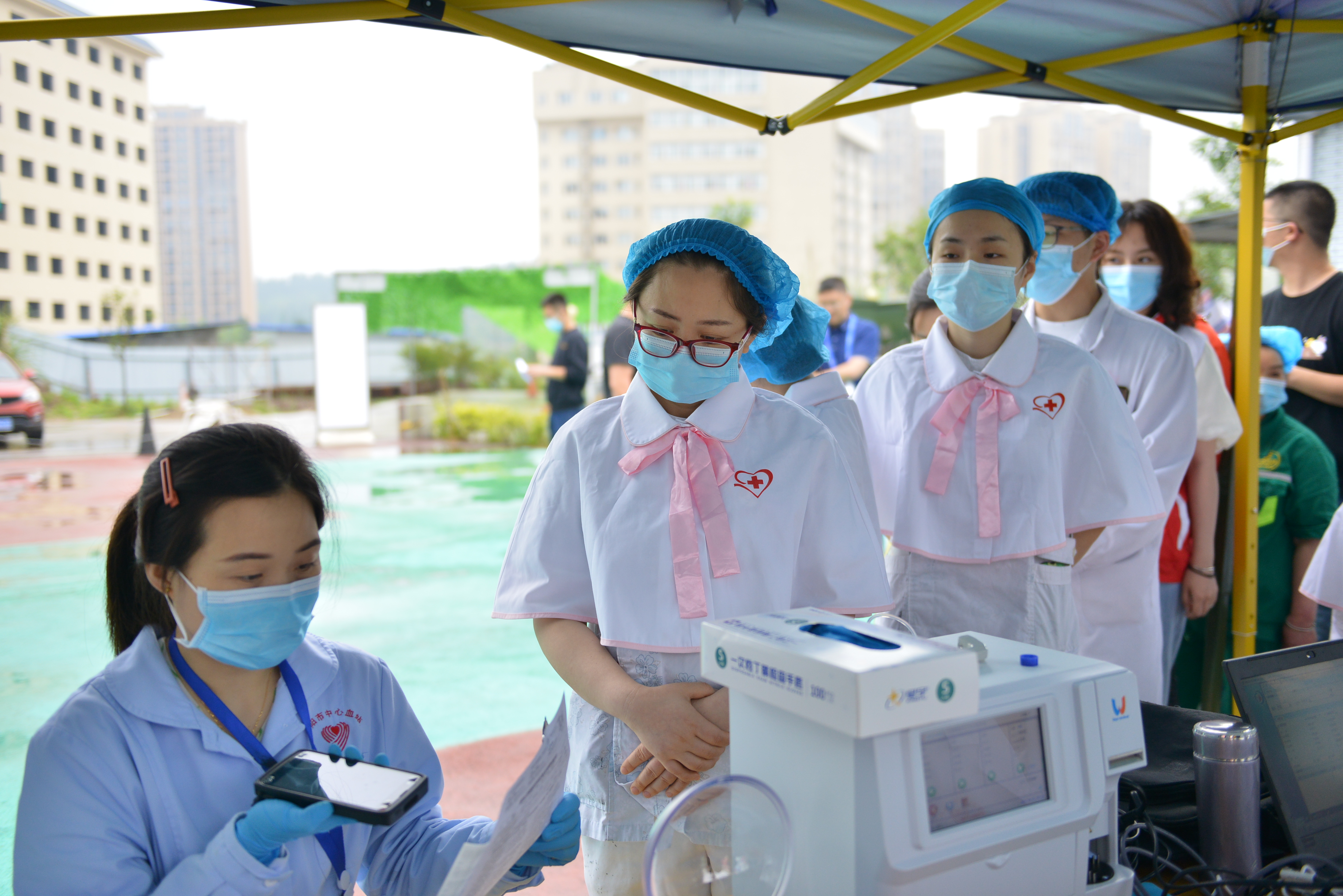 安岳县中医院：用热血铸就生命之泉