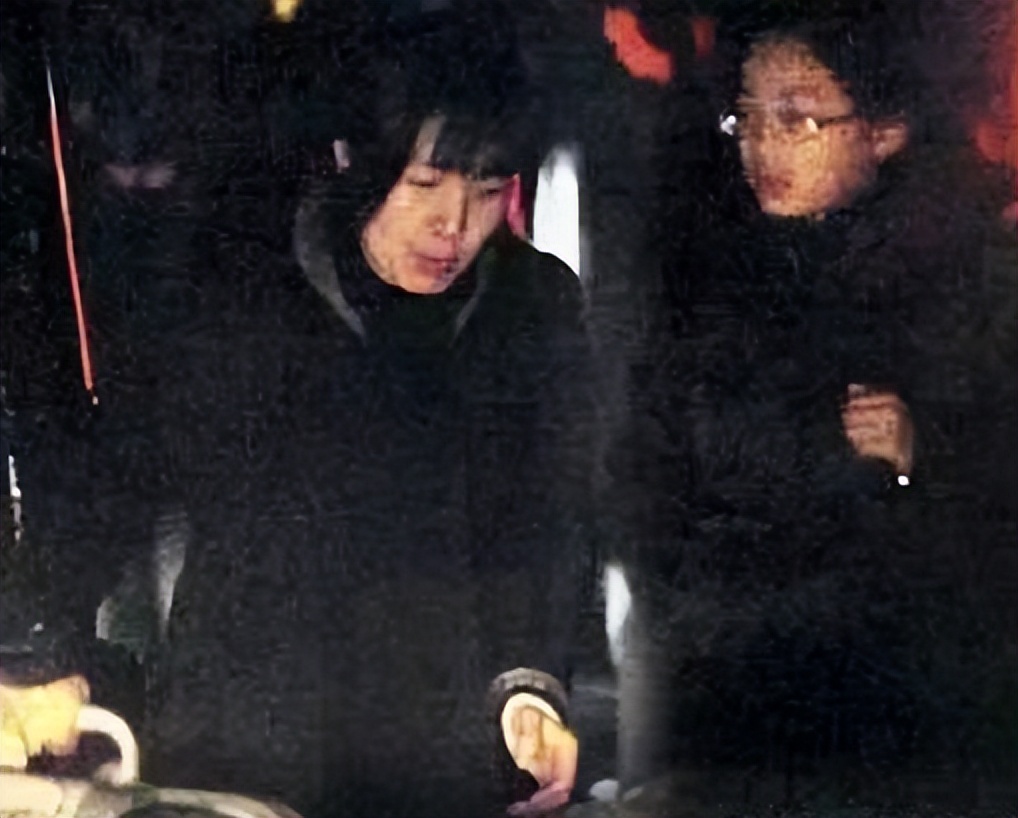 张涵予：44岁爆红后婚姻出现危机，今糟糠妻子成了他的“心病”