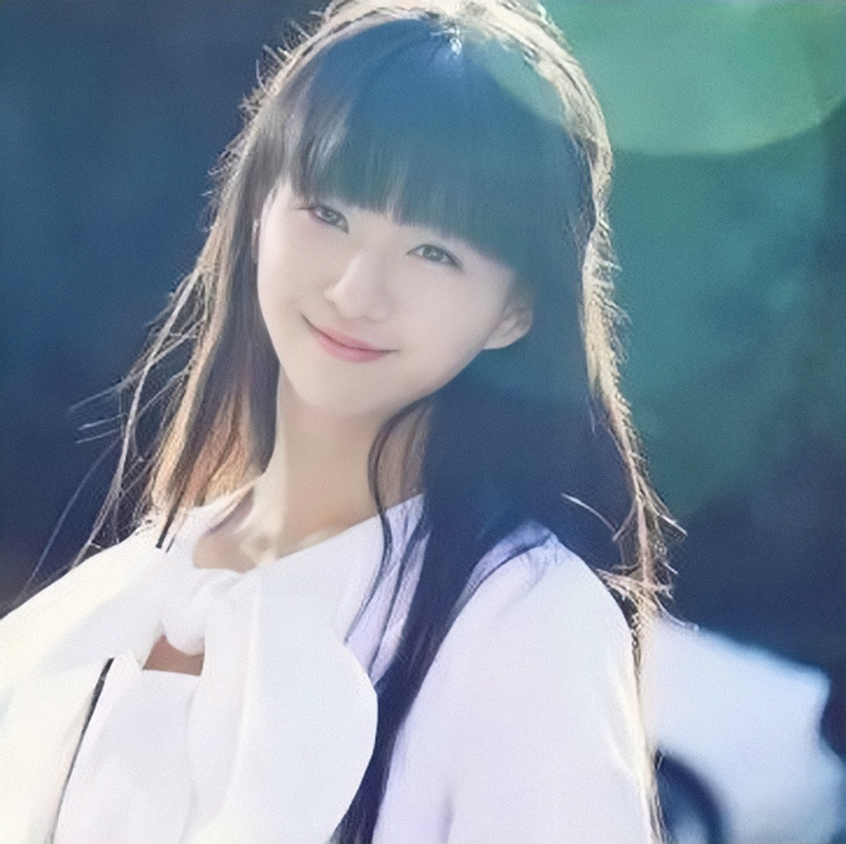 小彩旗：在春晚“一转出名”，却放弃跳舞逐梦演艺圈，如今怎样？