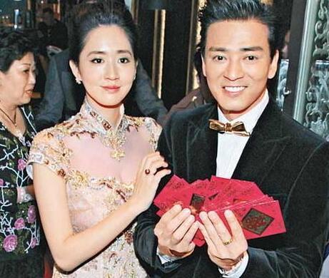 盘点：与经纪人传出恋情的十大明星，有人是真爱，有人是露水情