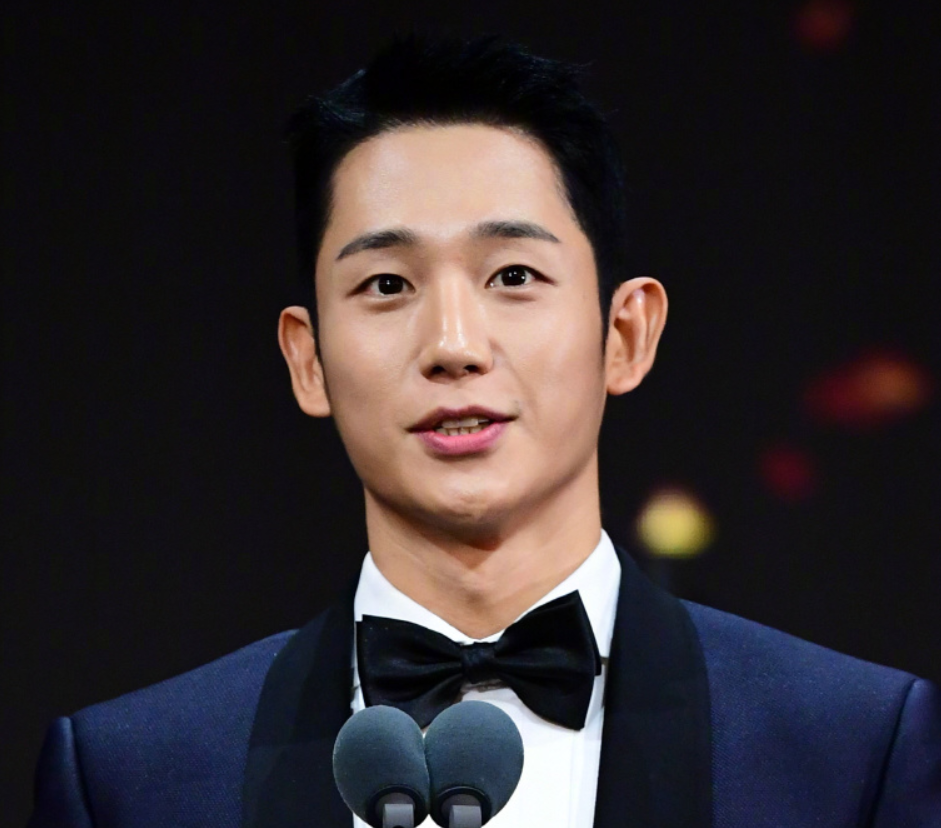 韩国青龙大赏明星生图！没了滤镜颜值集体掉线，金高银发际线堪忧