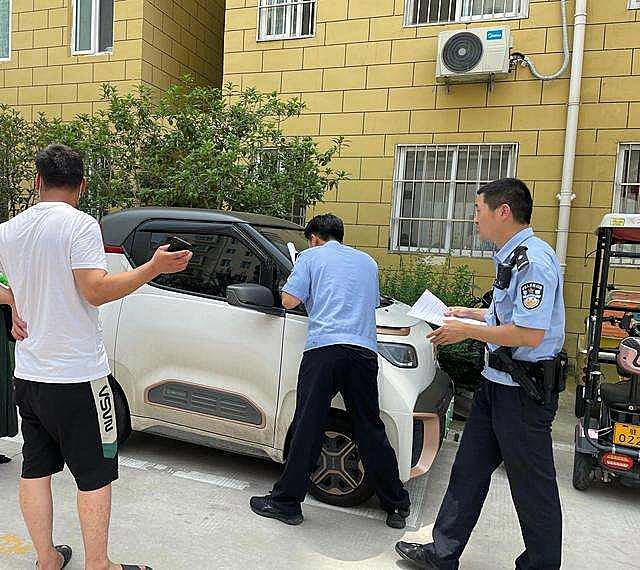 05年审判陈毅锋时欲抹黑执法部门，声称遭受私刑：被吊了15个小时