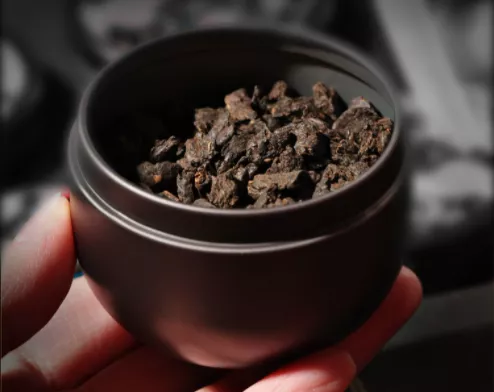 茶食日记 ▏“茶化石”是什么？碎银子和老茶头是一回事吗？