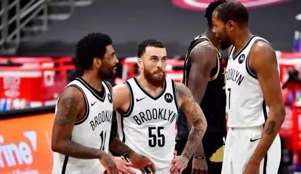 nba为什么没球迷入场(在篮网队打出名堂的迈克-詹姆斯，为什么在NBA消失了？他去哪了)