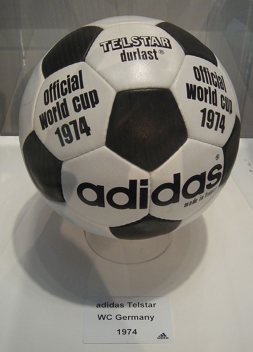 2014年世界杯用球名字(历届世界杯官方指定用球)