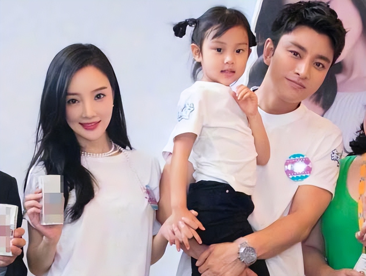 离婚还能做朋友，聚会度假遛孩子，这5对离异明星夫妻，还有往来