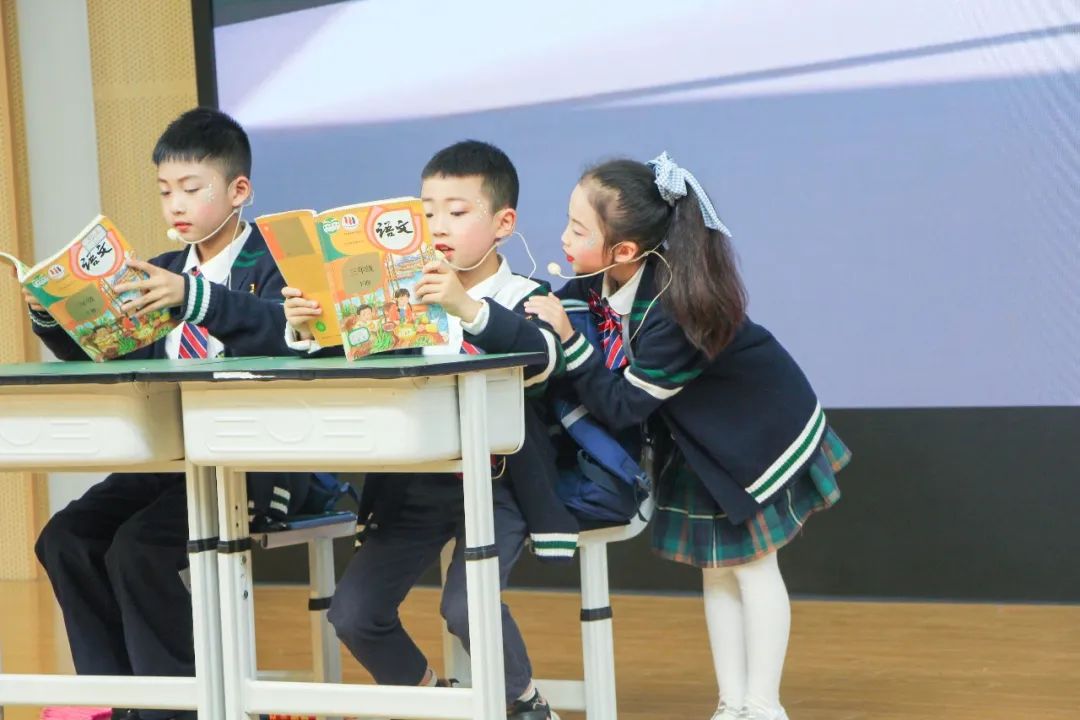 花田花绽，阅读悦心｜双流区黄甲小学举行读书节之阅读表演赛