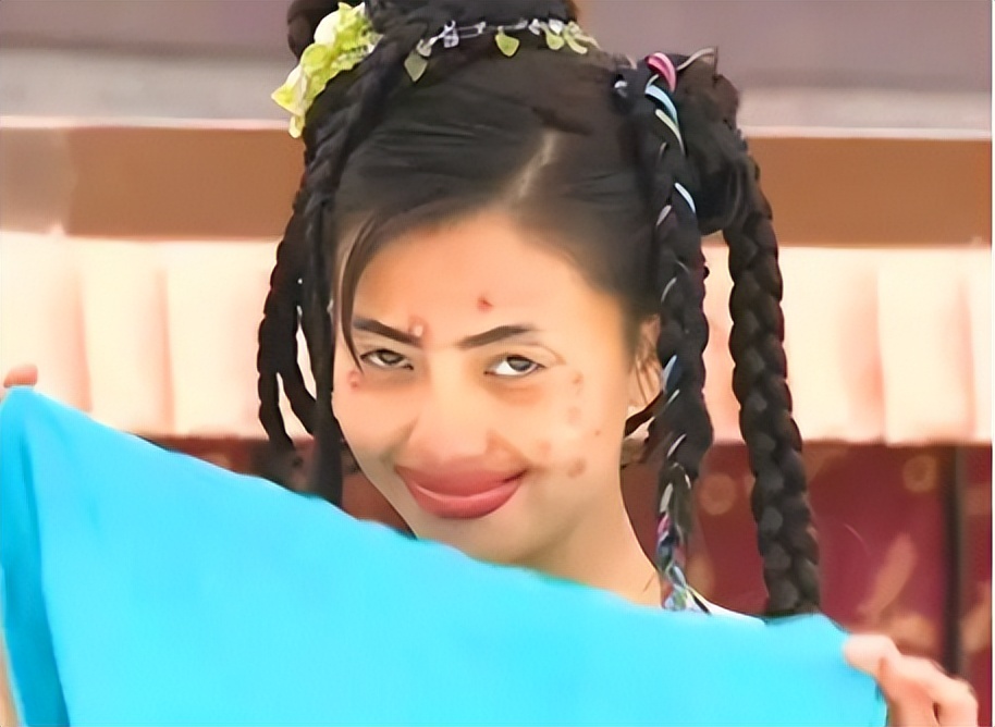 明明是美女，但为演戏都豁出去了！这10个女星的造型，个个辣眼睛