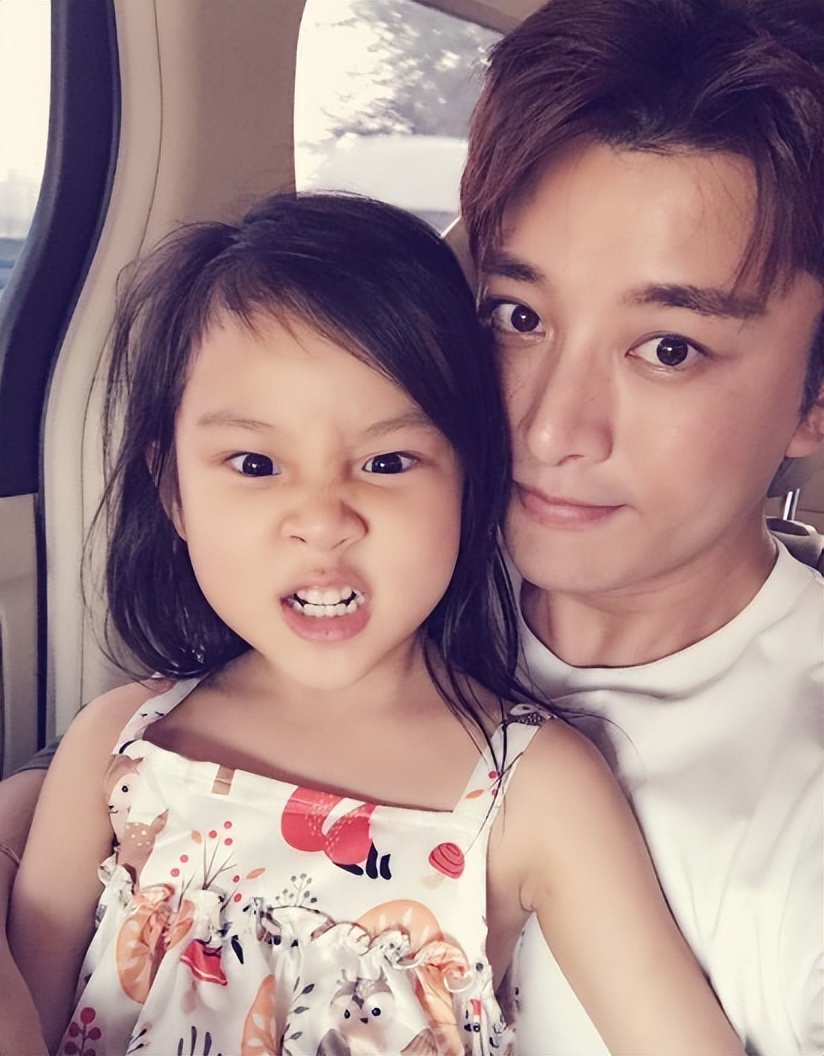 离婚还能做朋友，聚会度假遛孩子，这5对离异明星夫妻，还有往来