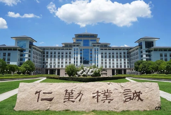 江苏4所高校被点名批评，学历文凭一文不值，光看校名很容易中计