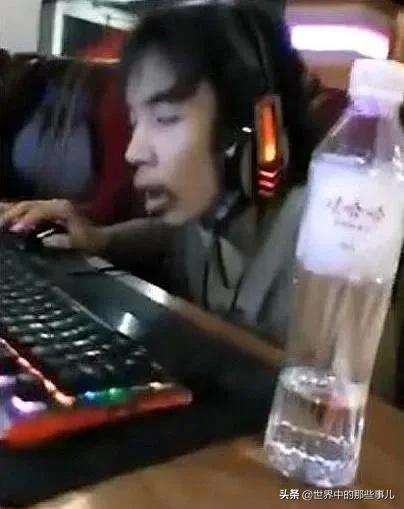 什么是割韭菜网络用语（揭秘割韭菜的心理结构）