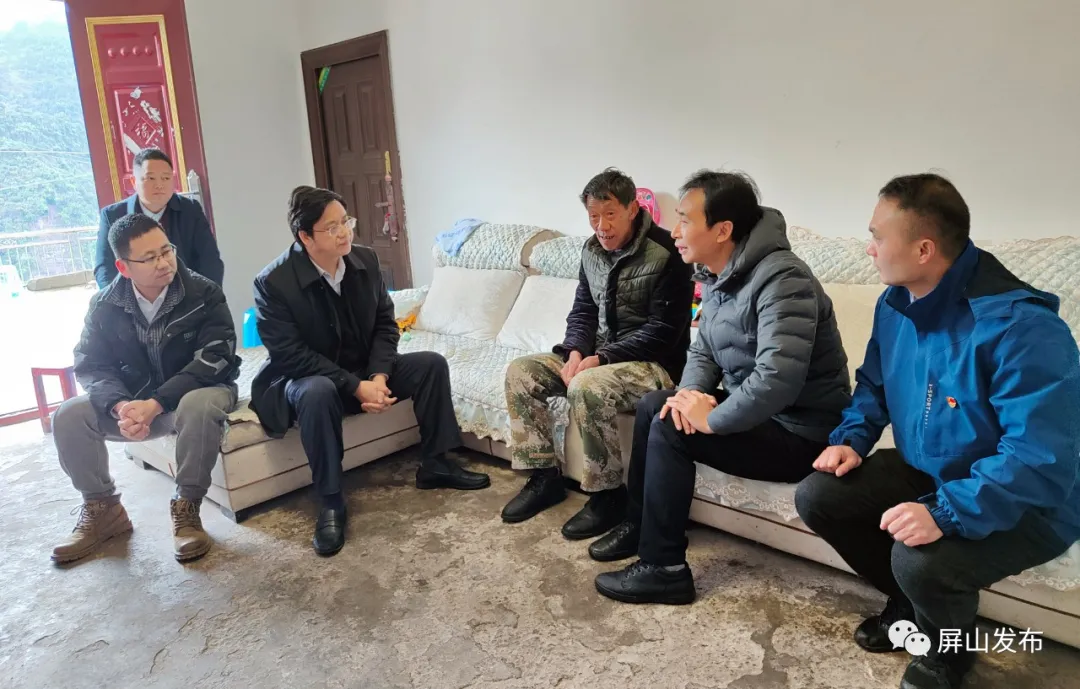 宜宾天原集团党委书记董事长罗云来屏开展走访慰问并调研乡村振兴工作