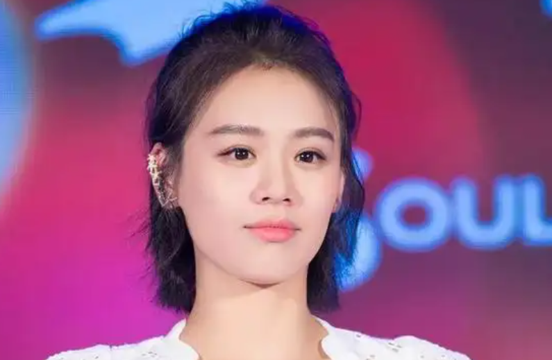 每日问答：肖战和杨紫什么关系？迪丽热巴新综艺？马思纯怀上了吗