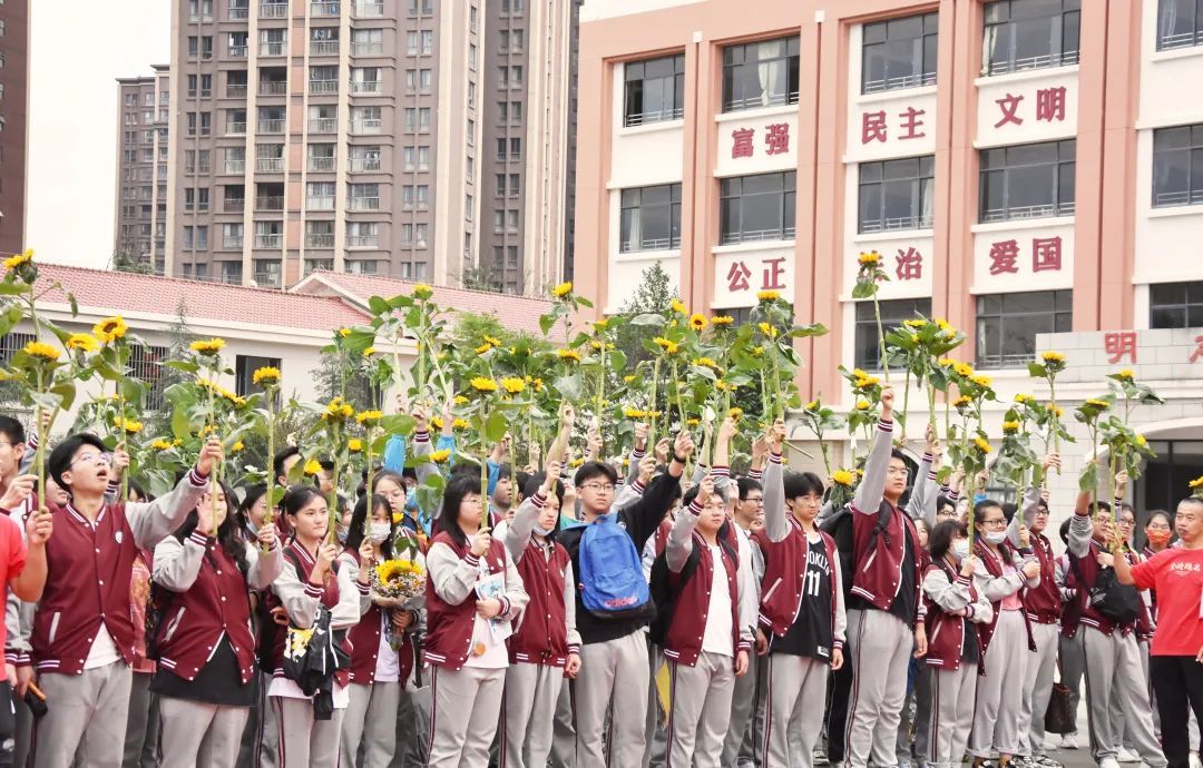 2022高考季丨心所至，梦必达——出征吧！长水星空平台app少年