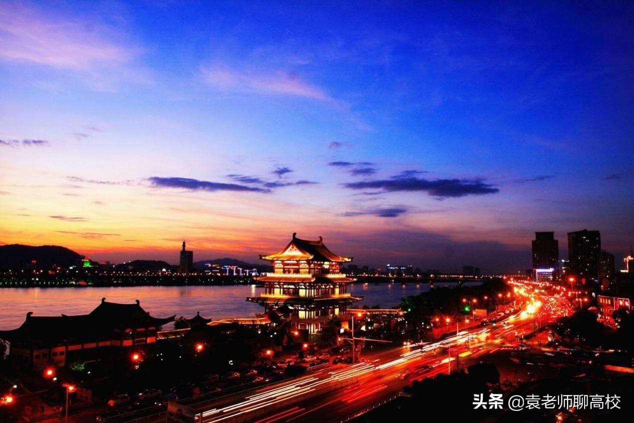 重庆大学pk湖南大学，两个“末流985”，谁能更胜一筹？