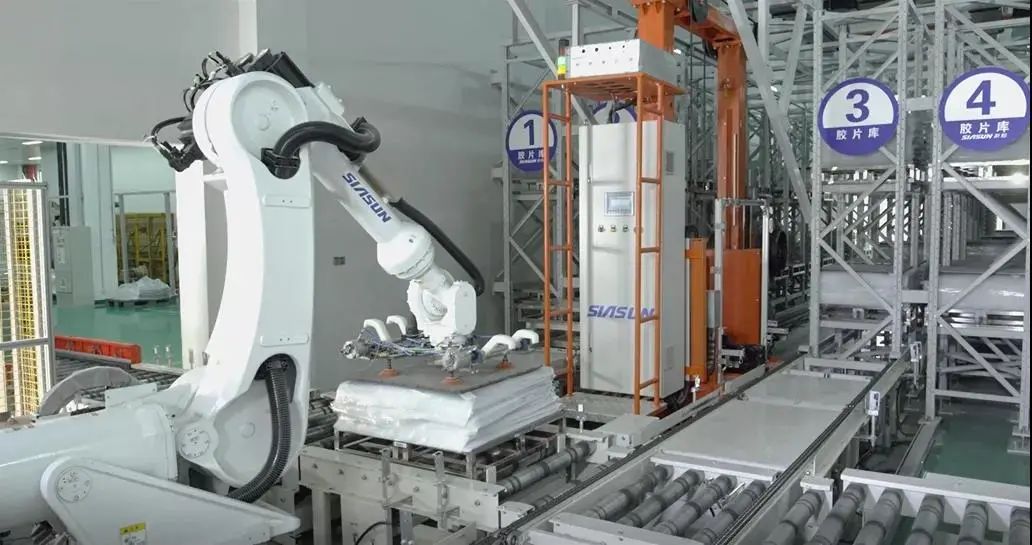 工信部名单公布：新松多个医疗领域机器人应用优秀场景入选