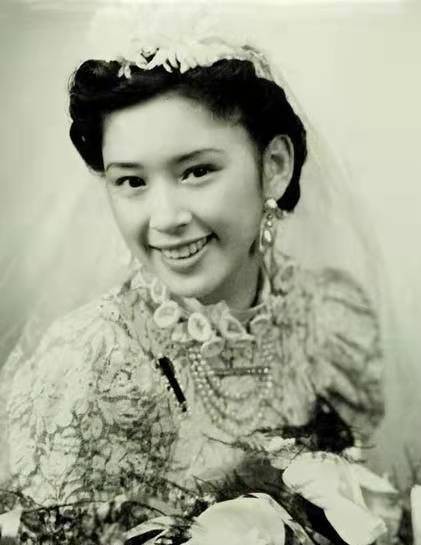 1969年，李宗仁病逝后留下30岁妻子胡友松，继子曾说：她是李家人
