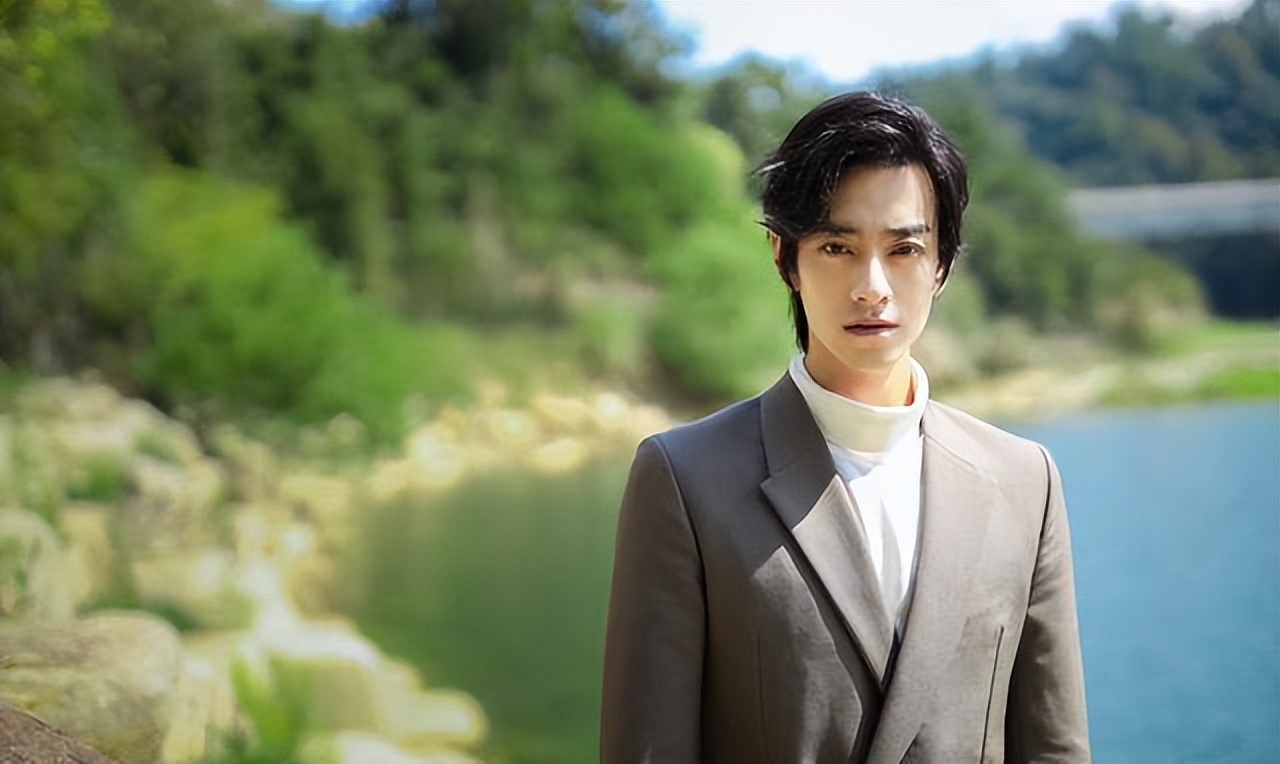 拥有“铜铃大眼”的10位男星，个个都是金刚眼，像开了大眼特效