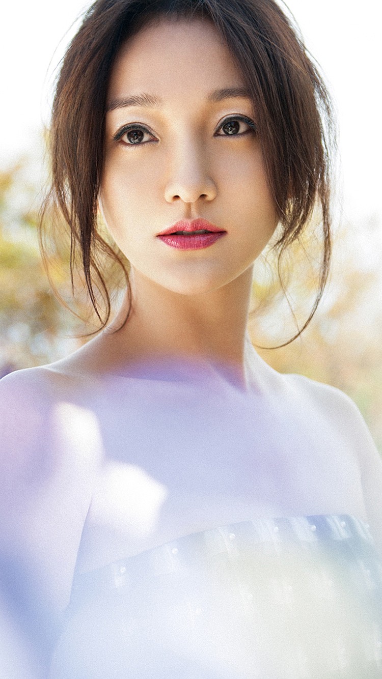 周迅，时尚优雅型美女
