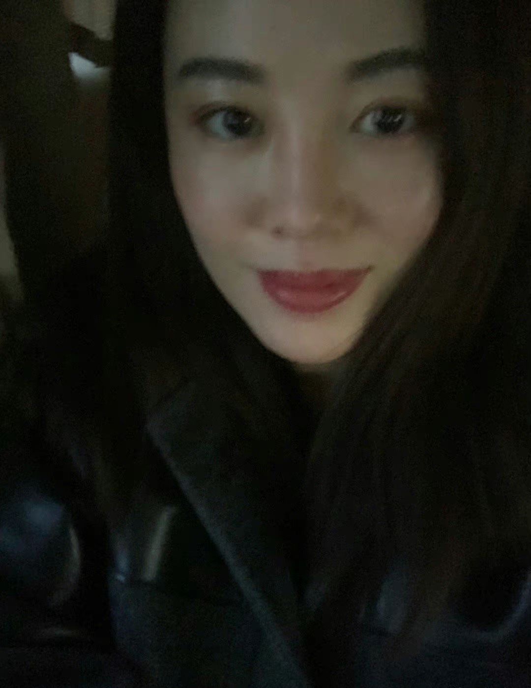 段奕宏的日籍老婆罕晒照，休闲装打扮原来这么美，相恋20年不生娃